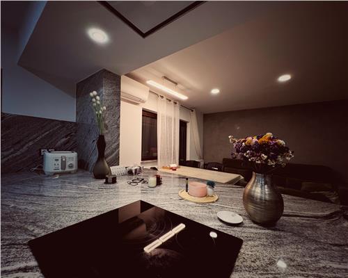 Ultracentral 4 camere, etaj 2 , superfinisat