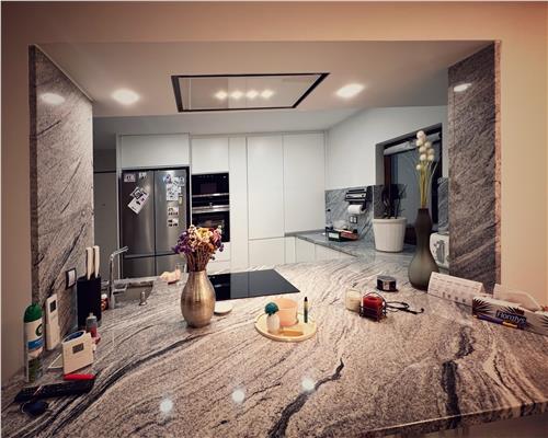 Ultracentral 4 camere, etaj 2 , superfinisat