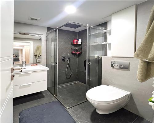Ultracentral 4 camere, etaj 2 , superfinisat