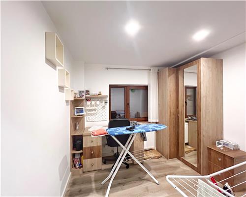 Ultracentral 4 camere, etaj 2 , superfinisat