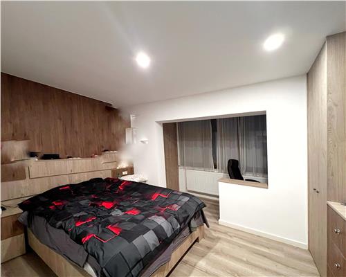 Ultracentral 4 camere, etaj 2 , superfinisat