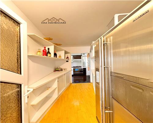 Apartament  3 camere,cu curte privata, Luminisului, zona Sifa