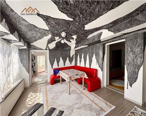 Apartament  3 camere,cu curte privata, Luminisului, zona Sifa