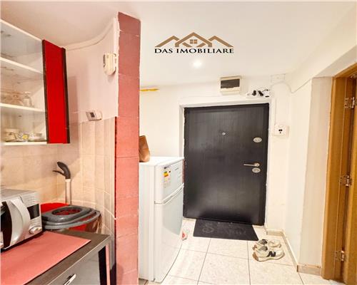 Apartament 2 camere decomandat,  str. Victor Babes