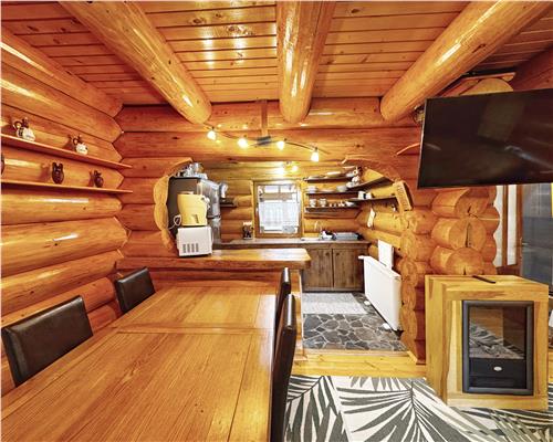 Cabana din lemn, Coas, zona de cabane