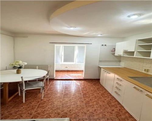 Apartament zona centrala, 2 camere decomandat
