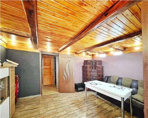 Cabana cu 1000 mp teren in Firiza, pe drumul spre Izvoare