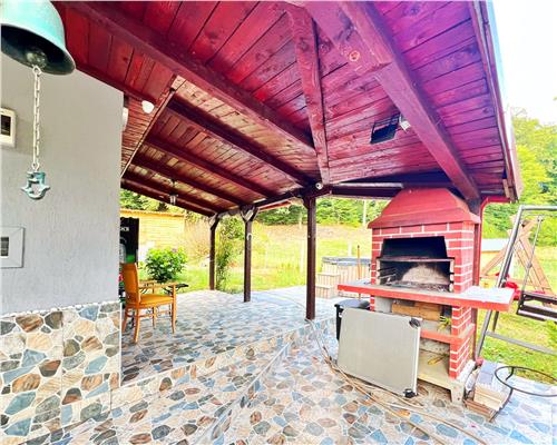 Cabana cu 1000 mp teren in Firiza, pe drumul spre Izvoare