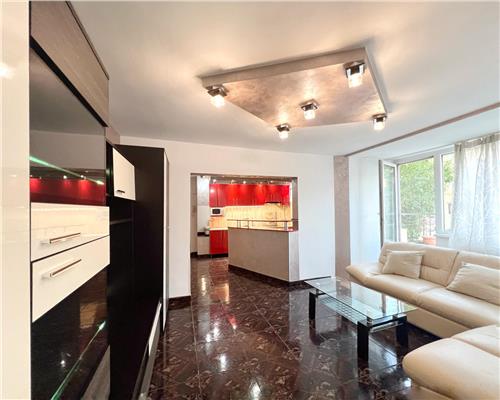 Inchiriez apartament 4 camere, et 1, zona Vivo