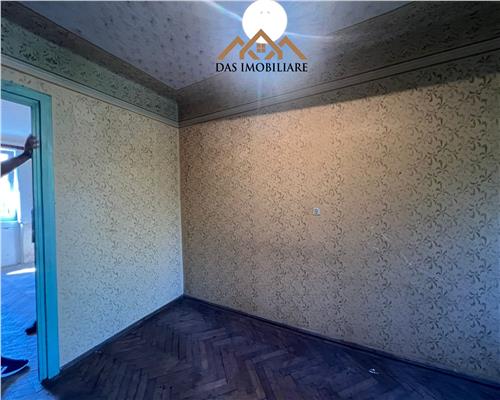 Apartament 2 camere, etaj 2 , str. Ana Ipatescu