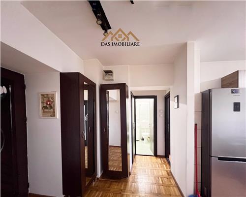 Apartament 2 camere, decomandat, etaj 2, zona Hotel Europa