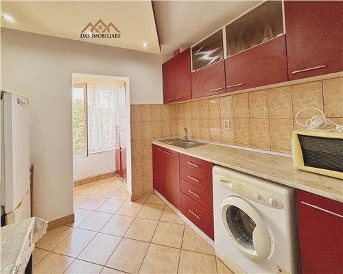 Apartament 2 camere decomandat, etaj intermediar, str. Dobrogei