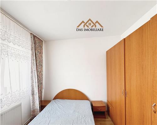 Apartament 2 camere decomandat, etaj intermediar, str. Dobrogei