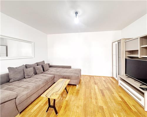 Apartament 3 camere , etaj 2, zona Centrul Vechi
