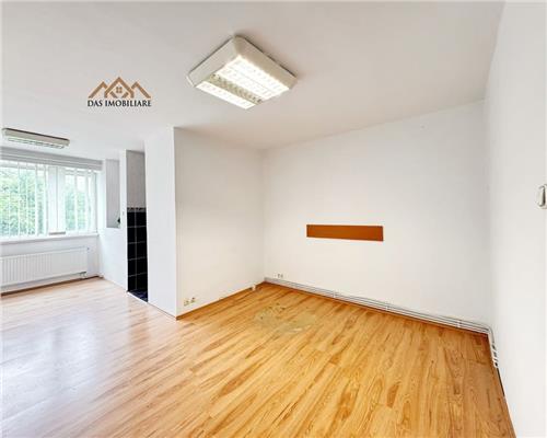 Birou in blocul avovatilor, peste drum de Judecatorie