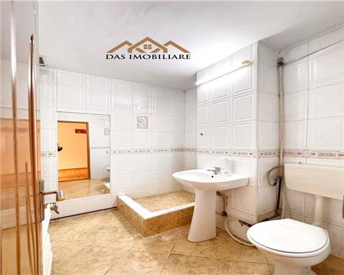 Birou in blocul avovatilor, peste drum de Judecatorie