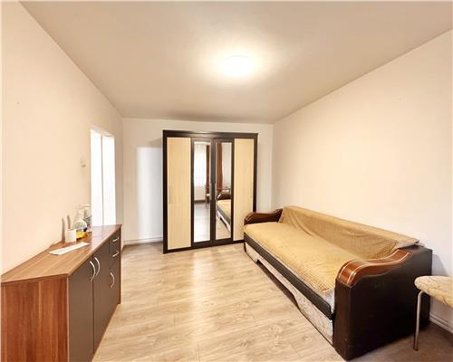 Chirie pe termen lung garsoniera , parter zona Cocosul de Aur