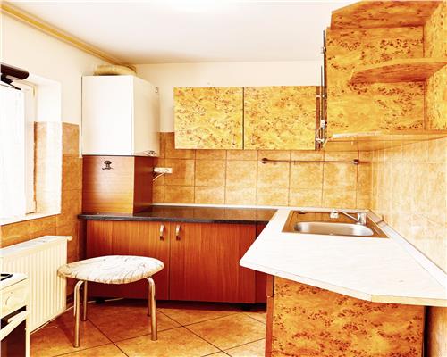 Chirie pe termen lung garsoniera , parter zona Cocosul de Aur