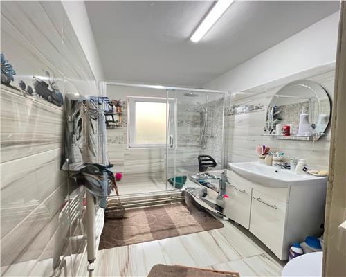 Apartament 2 camere, etaj 1, str. Melodiei, zona scolii 5
