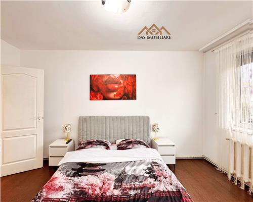 Ultracentral, apartament 2 camere semidecomandat, etaj intermediar