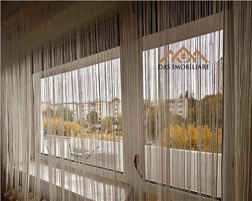 Ultracentral, apartament 2 camere semidecomandat, etaj intermediar