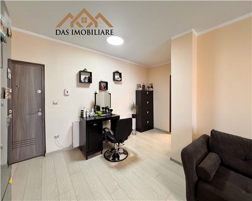 Apartament 2 camere, etaj 4 din 5, bloc cu lift