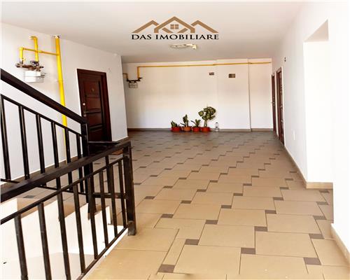 Apartament 2 camere, etaj 4 din 5, bloc cu lift