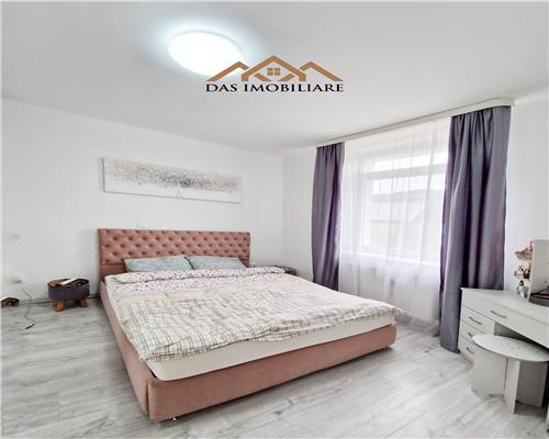 Apartament 3 camere, etaj 1 , Ferneziu, bloc nou in zona de case