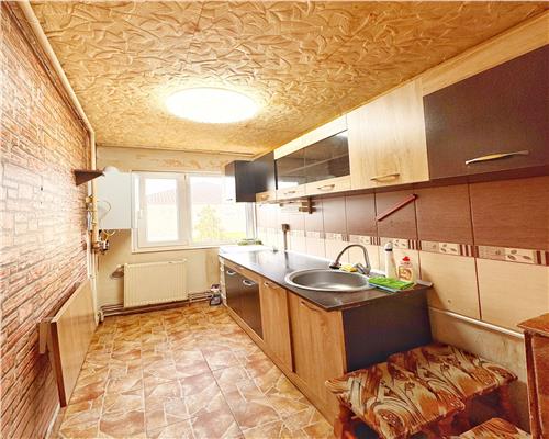 Apartament 2 camere, etaj 4 , str. George Cosbuc