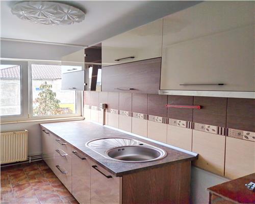 Apartament 2 camere, etaj 4 , str. George Cosbuc