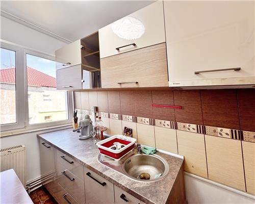 Apartament 2 camere, etaj 4 , str. George Cosbuc