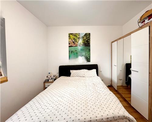 Apartament 3 camere, cu curte generoasa, zona Lamaitei