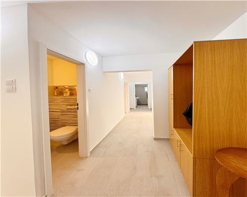 Apartament 3 camere, decomandat, str. Vlad Tepes