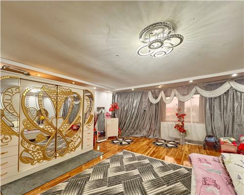 Vila moderna, P+E+M, în centrul Borlestiului – 450 mp utili, teren 44 ari.