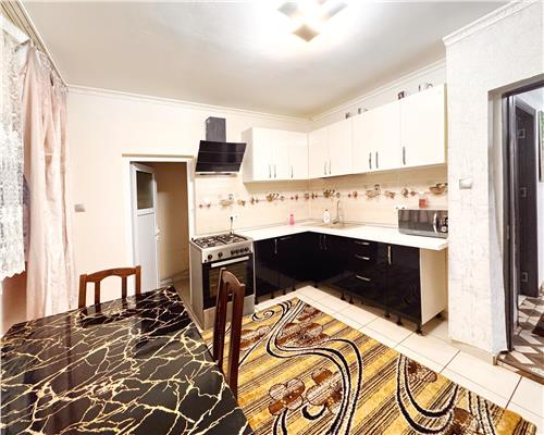 Casa cu etaj si 43 ari teren, Borlesti