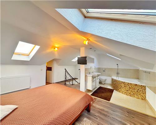 Apartament 3 camere si loc de parcare zona Marul de Aur