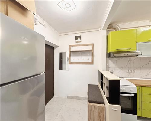 Ultracentral ,str. Bilascu, 2 camere semidecomandat, parter