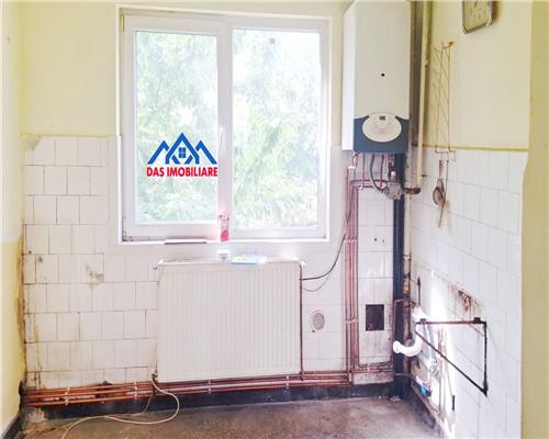 Apartament 3 camere decomandat, etaj 1, str. G. Cosbuc