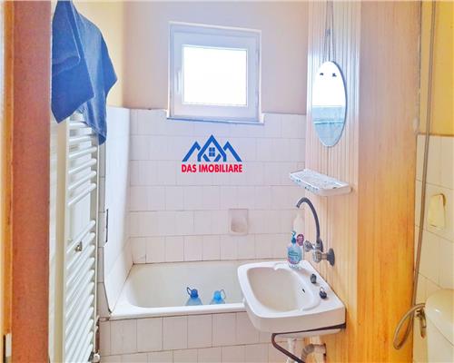 Apartament 3 camere decomandat, etaj 1, str. G. Cosbuc