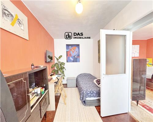 Apartament 4 camere, str. Ioan Slavici