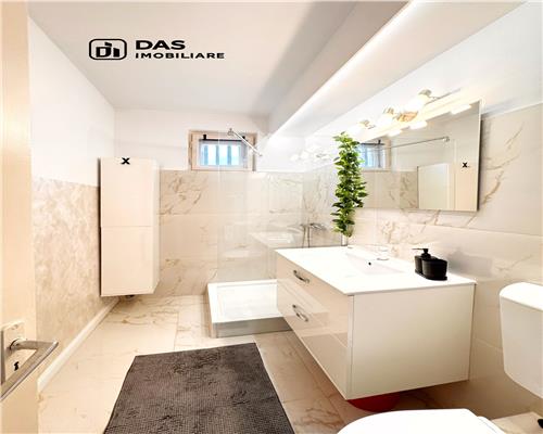 2 camere decomandat,cu loc de parcare , zona ultracentrala