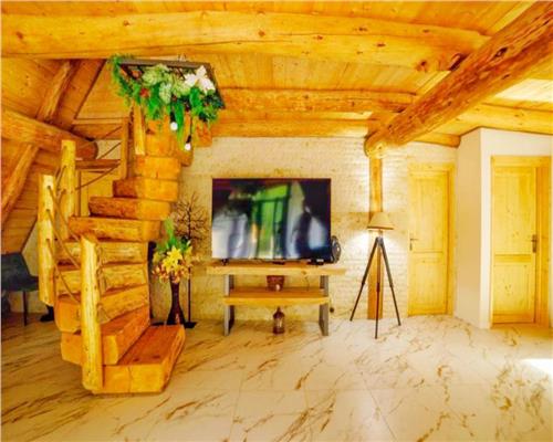 Cabana Aframe ,, Padurea Cerbilor