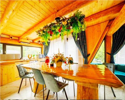 Cabana Aframe ,, Padurea Cerbilor