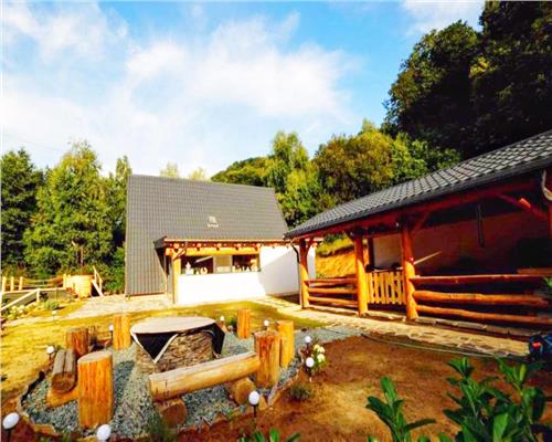 Cabana Aframe ,, Padurea Cerbilor