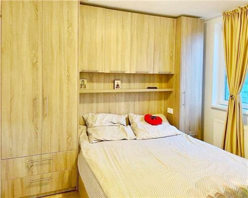 De inchiriat 3 camere Aleea Amurgului