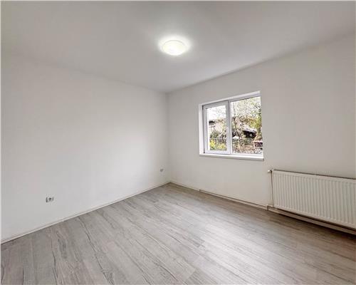 Apartament 3 camere, parter, cu loc de parcare si gradina, zona Piata Izvoare