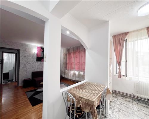 Inchiriere apartament 2 camere,etaj 2 zona Atrium, str. George Cosbuc