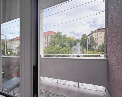 Inchiriere apartament 2 camere,etaj 2 zona Atrium, str. George Cosbuc