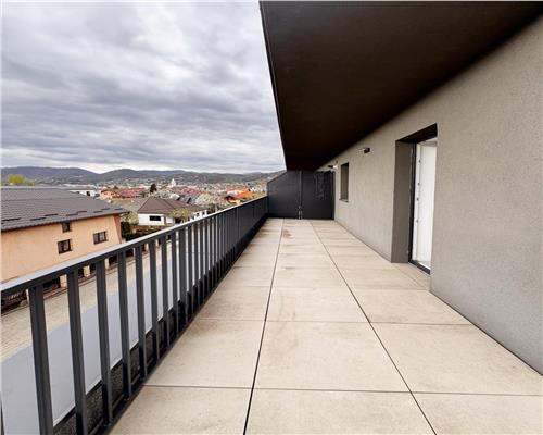 Studio modern cu terasa si loc de parcare, str. Anton Pann