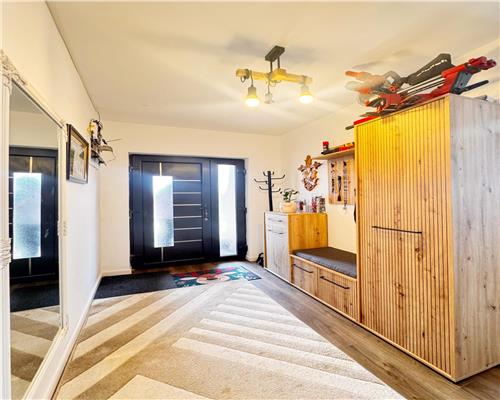 Casa cu 4 camere, pe un nivel, cu 5 ari teren, Catalina